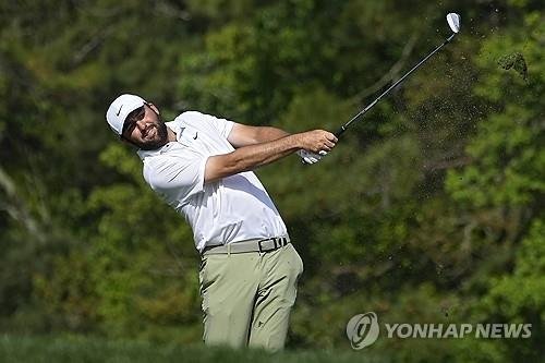 스코티 셰플러의 아이언샷. [AP=연합뉴스]
