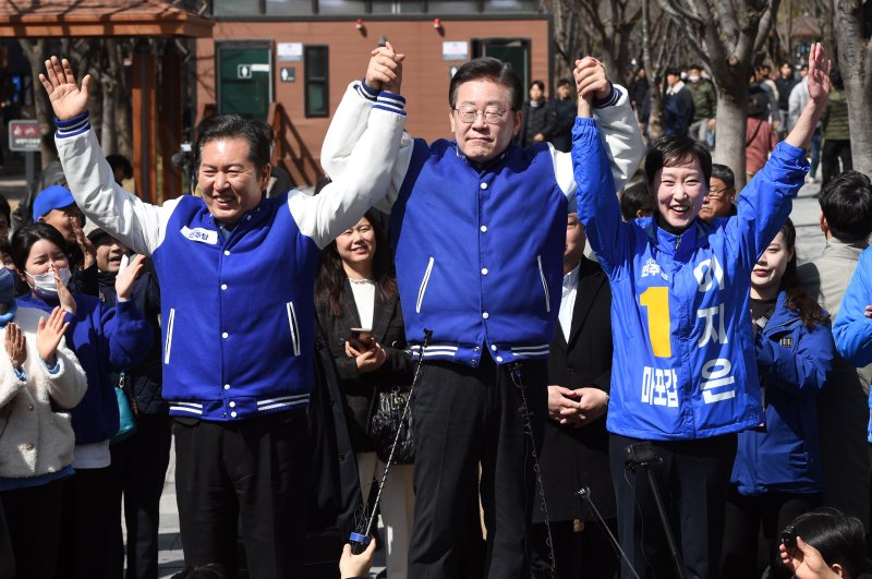 이재명, ‘한강벨트’ 마포 찾아 151석 호소..수도권 연일 총력전[2024 총선]