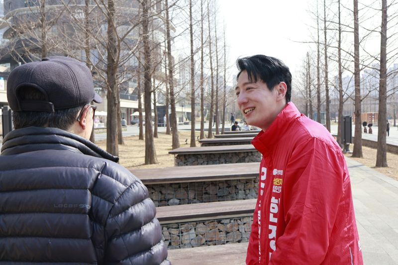 '삼성맨' 국힘 한정민 "동탄맘? 돌봄 부재가 원인"[격전지를 가다]