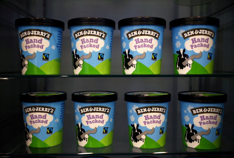 세계 최대 소비재 업체 가운데 하나인 유니레버가 19일(현지시간) 아이스크림 부문 분사 계획을 발표했다. 2020년 10월 5일 영국 런던에 유니레버 벤앤드제리 아이스크림이 진열돼 있다. 로이터연합