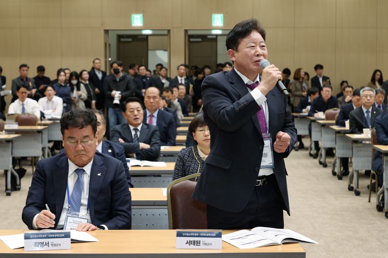 정부-지자체 정책토론회에 참석해 발언하고 있는 서태원 가평군수 /가평군 제공