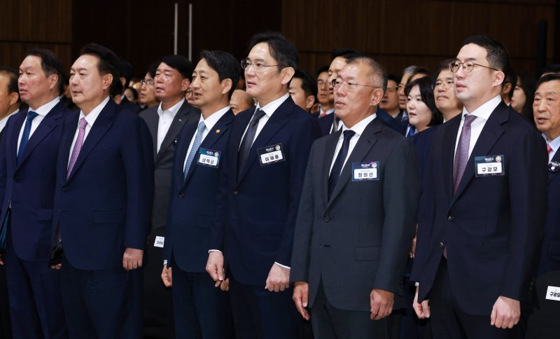 "AI에 생존 걸렸다"..4대그룹,경영전략 새판짜기 돌입