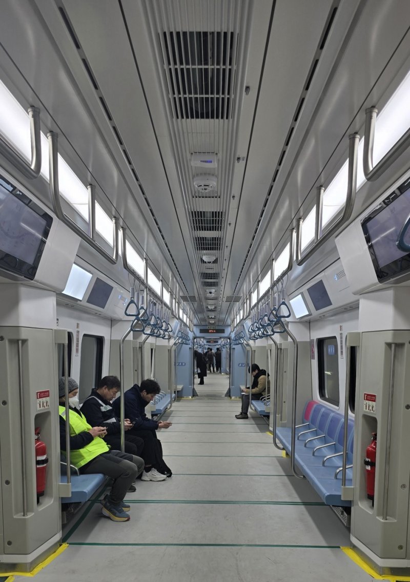 오는 30일 개통을 앞둔 수서~동탄 구간 GTX-A의 객실. 사진=성석우 기자