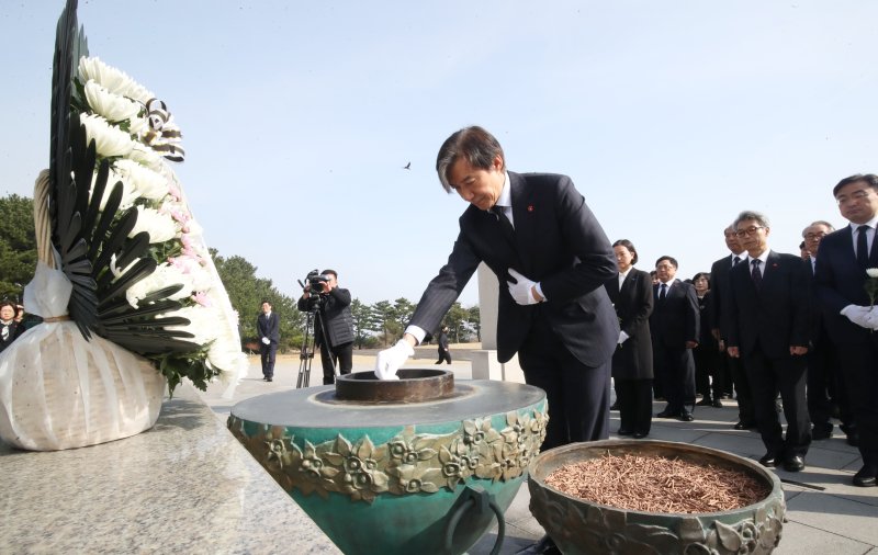 제주 찾은 조국 "4·3 진실 제대로 알려 왜곡·폄훼 멈추겠다" [2024 총선]