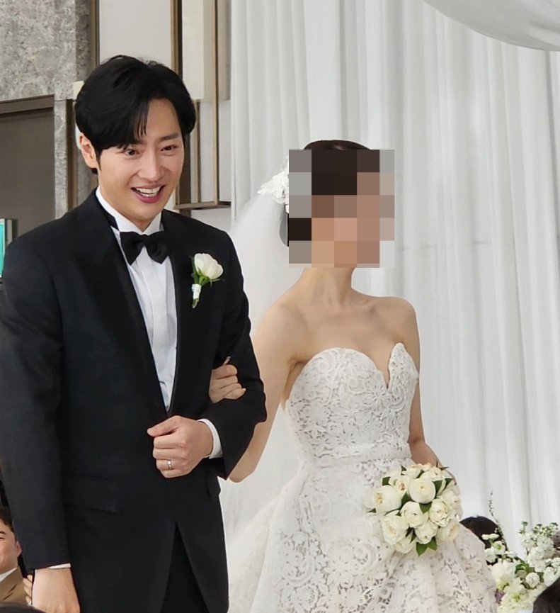 "잘 살아" 이연복, 이상엽 결혼식 사진 공개…미모의 신부 [N샷]