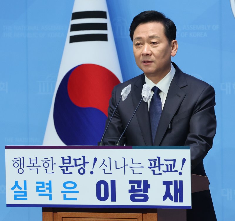 이광재 “의새 발언 박민수 복지부 2차관 경질해야…의대 증원 단계적으로”[2024 총선]