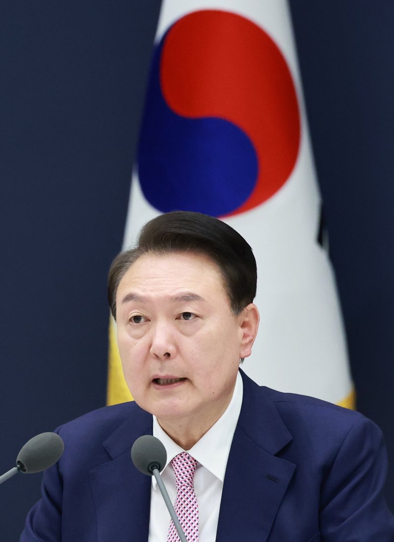 尹 대통령 "쿠팡, 3조 이상 투자"...삼성·현대차와 나란히 투자확대 기업으로 소개