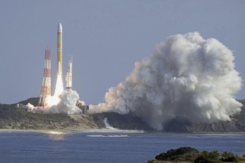 일본의 신형 주력 대형 로켓 H3 2호기가 지난 2월17일 일본 가고시마현 다네가시마 우주센터에서 발사되고 있다. 뉴시스