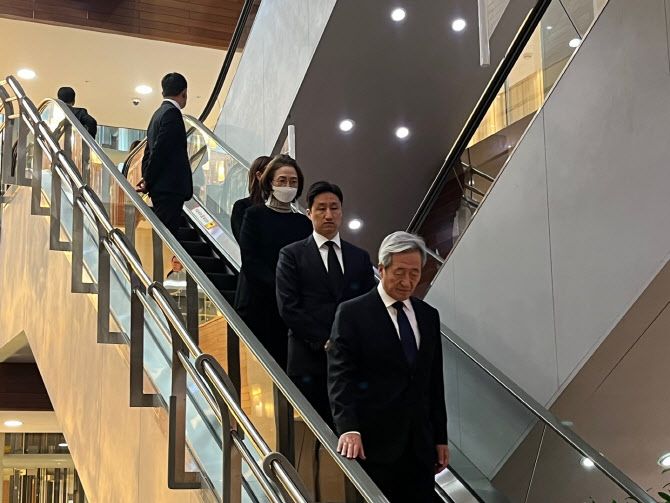 정몽준·정기선, 조석래 효성 명예회장 빈소 조문