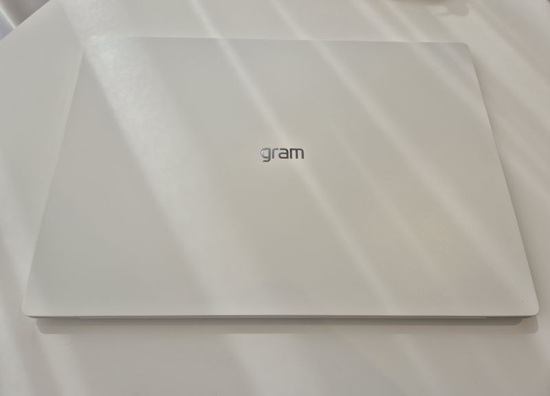 LG 그램 프로 17인치 모델. 사진=구자윤 기자