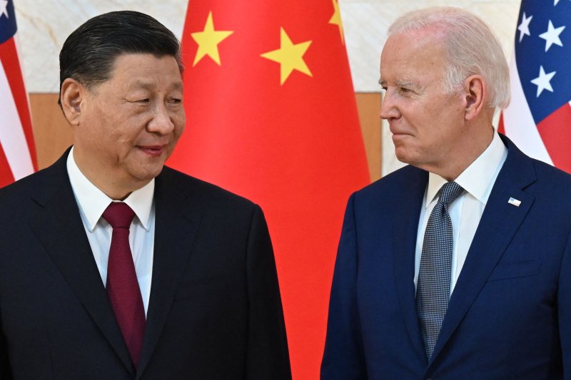 조 바이든 미국 대통령과 시진핑 중국 국가주석이 2일 전화 회담을 갖고 국제 및 지역 문제에 대해 안정적인 관리를 해 나간다는 데 입장을 같이 했다. 지난해 11월 미국 샌프란시스코에서 열린 미중 정상회담에서 두 정상의 모습. AFP 연합뉴스