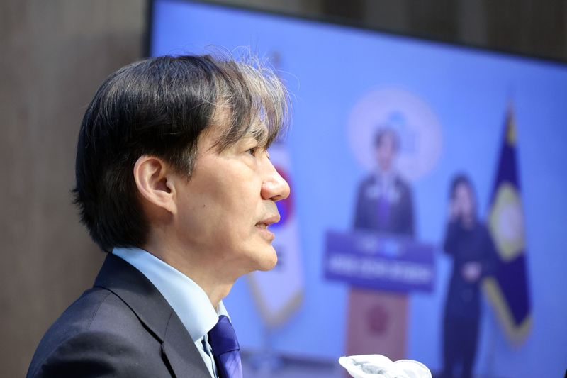 조국"개헌해서 제7공화국 건립하겠다"[2024 총선]