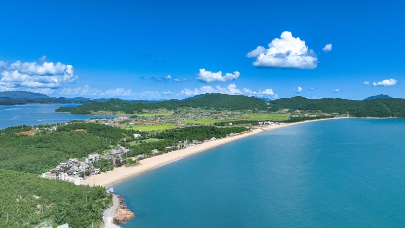 완도 신지 명사십리 해수욕장 (완도군 제공)/뉴스1