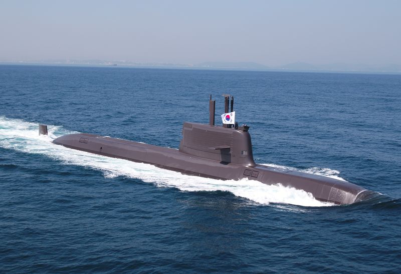HD현대중공업이 지난 4일 해군에 인도한 장보고-Ⅲ 배치-I, 3000t급 잠수함 신채호함의 위용. 사진=방위사업청 제공