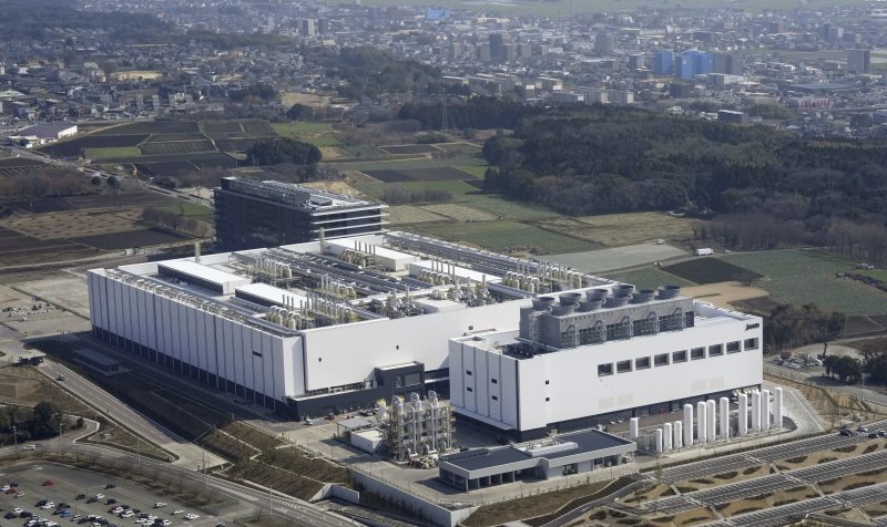 일본 남서부 구마모토현 기쿠요마치에 새로 건설된 대만 반도체 제조 회사 TSMC의 공장. 뉴시스.
