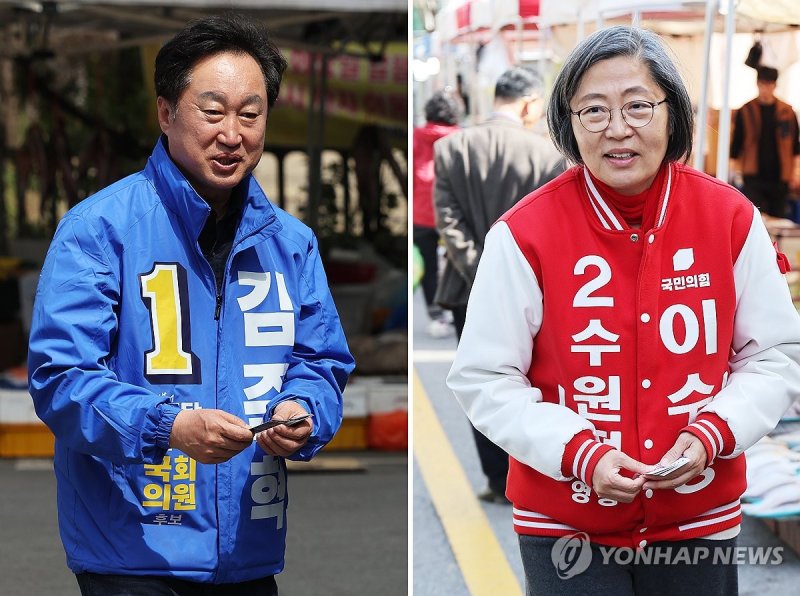 시민들과 인사하는 총선 수원정 후보들 시민들과 인사하는 총선 수원정 후보들 (수원=연합뉴스) 홍기원 기자 = 제22대 국회의원선거 수원정에 출마한 더불어민주당 김준혁 후보와 국민의힘 이수정 후보가 2일 경기도 수원시 영통구의 한 아파트 단지에서 시민들과 인사하고 있다. 2024.4.2 xanadu@yna.co.kr (끝)