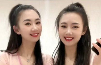 "미모까지 똑같네" 30년만에 만난 中쌍둥이 자매 '화제'