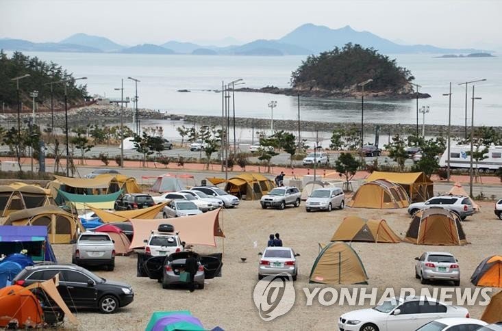 캠핑 열기 뜨겁다…전국 야영장 3천700여개로 '사상 최대'