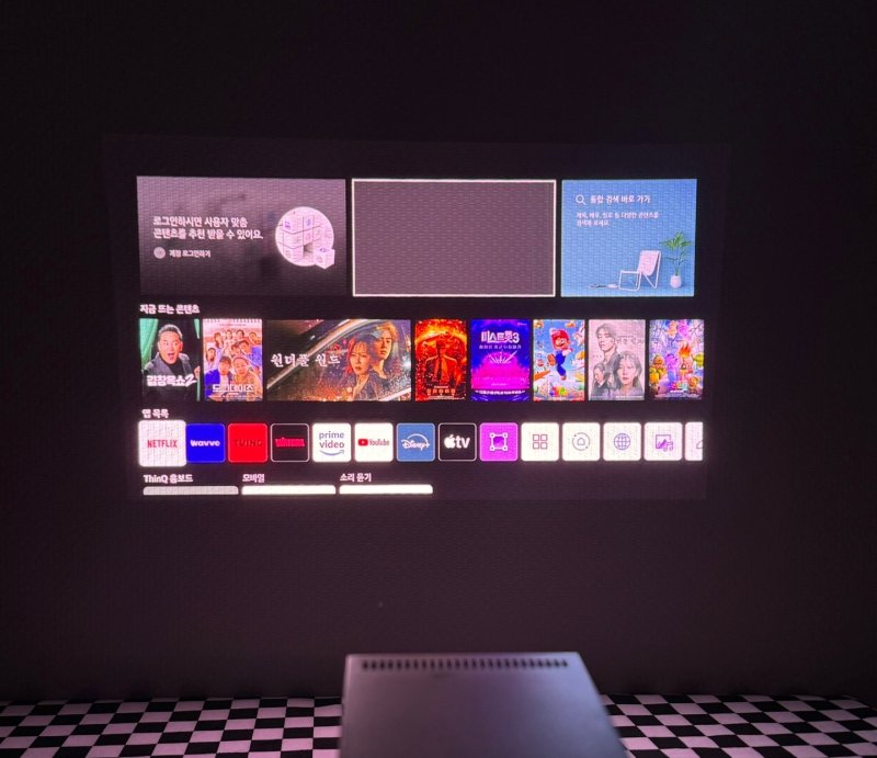LG 시네빔 큐브는 webOS가 내장돼 있어 별도 기기 연결없이 OTT를 즐길 수 있다. 2024.4.11 / 뉴스1 ⓒ News1 강태우 기자