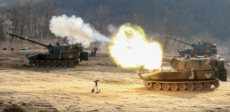 육군 수도군단·해병대, 자주포 30문 동원 합동 실사격훈련 실시