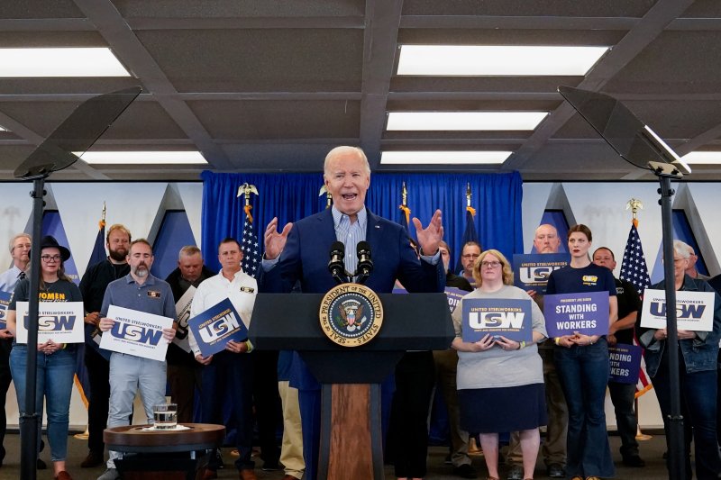조 바이든 대통령은 17일(현지시간) 펜실베이니아주 피츠버그에서 열린 미국철강노조 연설에서 일련의 보호주의 조치를 공개하면서 "나는 미국 철강 노동자인 당신 편에 서 있다＂고 말했다. 사진=뉴스1