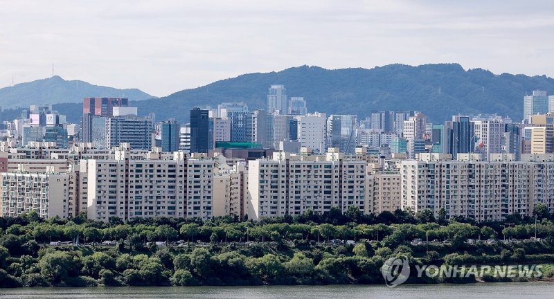 지난해 9월 현대아파트 등 서울 압구정 일대 아파트 단지 모습. 연합뉴스