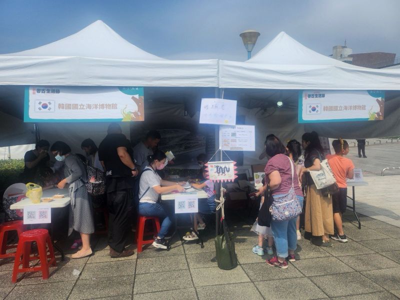 지난 20~21일 대만 신북시 십삼행 박물관이 주최한 '2024 고고학 축제' 국립해양박물관 부스가 관람객들로 북적이고 있다. 국립해양박물관 제공