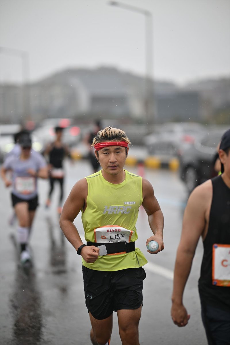 아프리카 사막 횡단에 도전하는 노태석 씨. /뉴스1DB