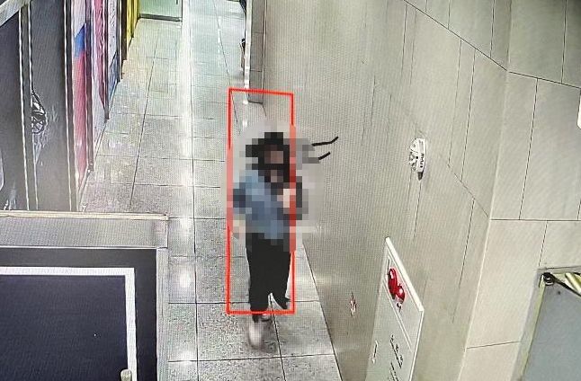 CCTV에 담긴 용의자 / 온라인 커뮤니티 갈무리