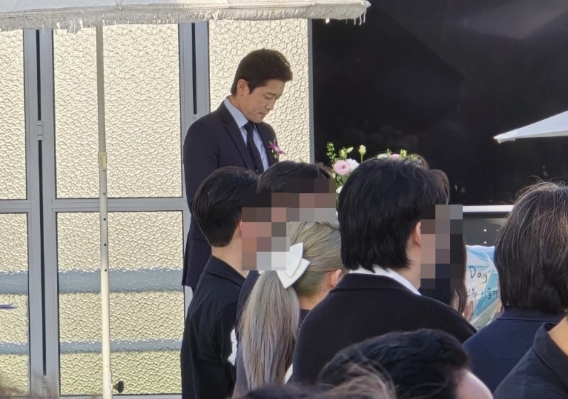 [단독] '의리' 김대호, '나혼산'서 만난 예비부부 결혼식 사회 약속 지켰다