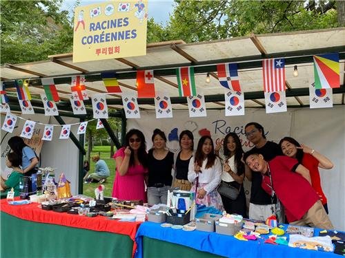 프랑스 최대 규모 입양인단체 '한국뿌리협회'의 코리안 페스티벌 행사 모습 [성경주 씨 제공. 재판매 및 DB 금지]