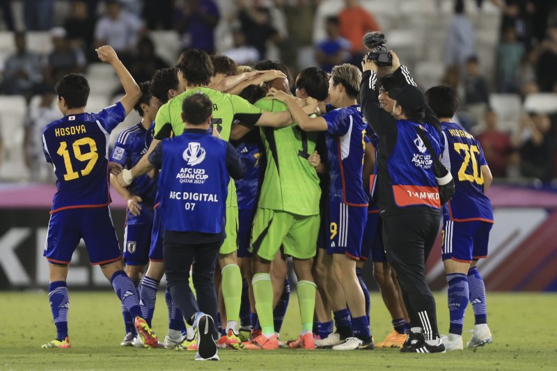[도하=AP/뉴시스] 2024 아시아축구연맹(AFC) U-23 아시안컵에서 우승을 달성한 일본. 2024. 5. 3.