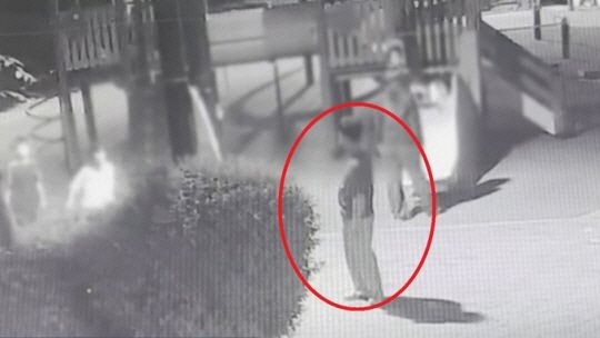 눈 마주쳤다고…여대생 폭행한 공무직 근로자, CCTV 보니