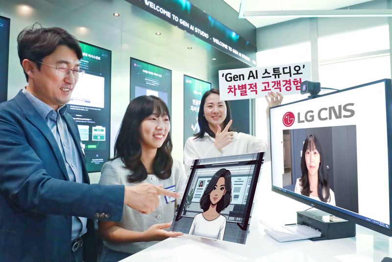 우정사업본부 직원들이 LG CNS 'Gen AI 스튜디오' 투어에 참여해 이미지 생성형AI 서비스를 체험하고 있다. LG CNS 제공