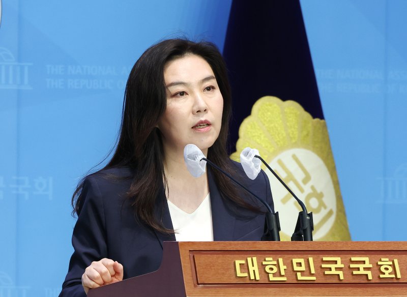 민주 '해외 직구 금지'에 "국민 혼란만 가중...전면 폐기하고 원점부터 살펴야"