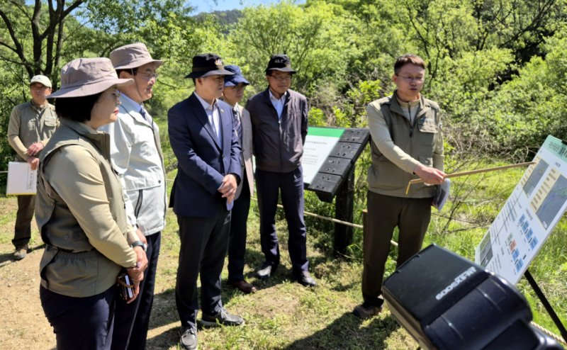 환경차관, 늘봄학교 일일교사로 자연 체험 활동