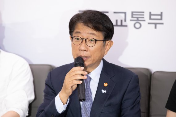 박상우 국토교통부 장관이 13일 세종정부청사에서 기자간담회를 주재한 자리에서 발언하고 있다. 국토부 제공