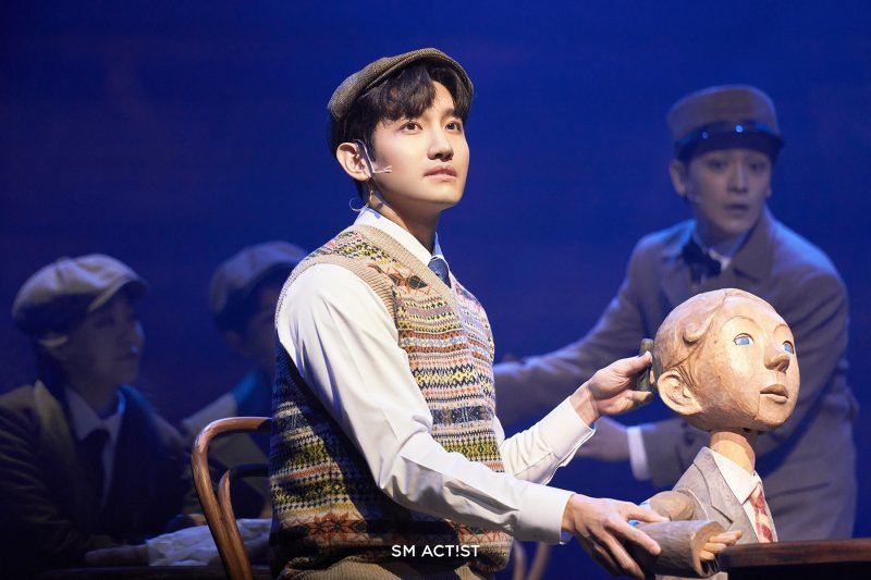 최강창민, '벤자민 버튼'으로 뮤지컬 배우 완벽 변신…따뜻한 공감 선사