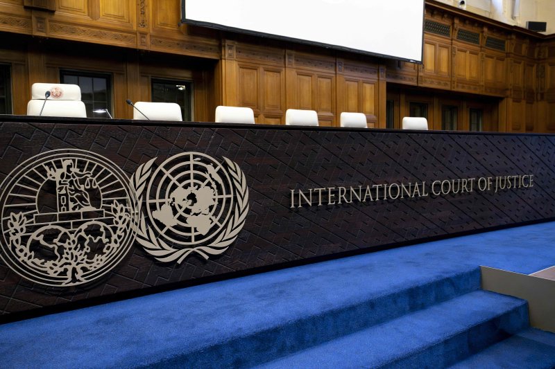 유엔 최고 재판소인 국제사법재판소(ICJ)가 24일(현지시간) 이스라엘에 라파 공격을 즉각 멈추라고 지시했다. ICJ의 판결은 직접 물리력은 없지만 국제사회의 압력을 강화하는 촉매가 될 전망이다. AFP 연합