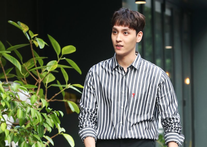 [단독] '박신혜♥' 최태준, 열일ing…'다리미 패밀리' 합류