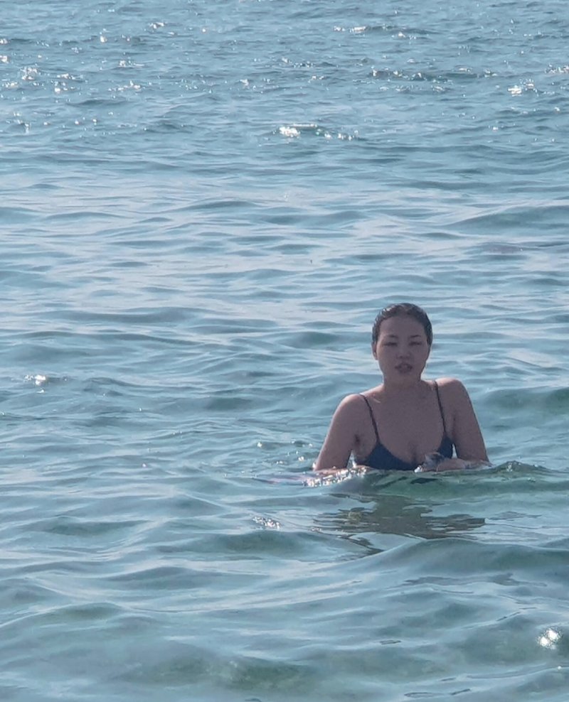 알리, 수영복으로 뽐낸 글래머 몸매…관능美 폭발