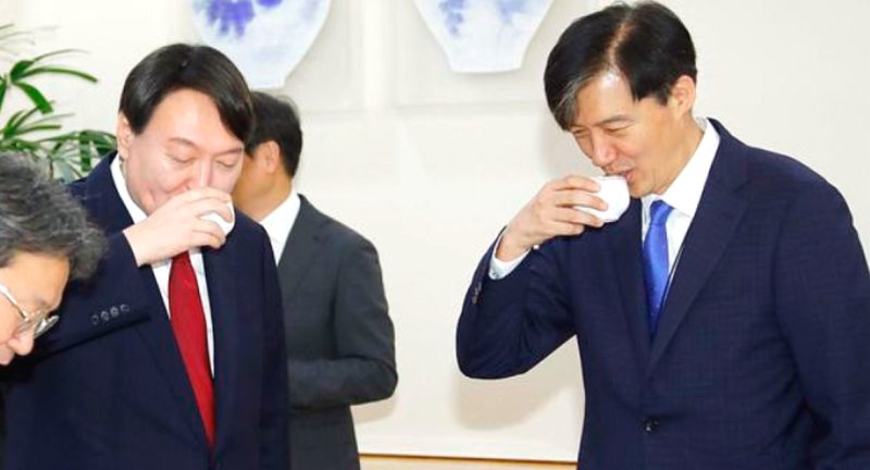 이준석 "4년 전 자랑스러운 서울대 동문 1위 尹· 부끄러운 1위 조국…지금은?"