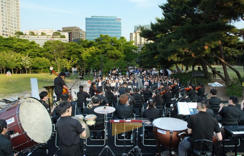 한국씨티은행 ‘하모니콘서트’서 시각장애인 오케스트라단 공연..."다양성 포용"