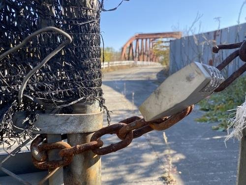 파주 캠프 개리오언 앞 굳게 닫힌 철문 [연합뉴스 자료사진]