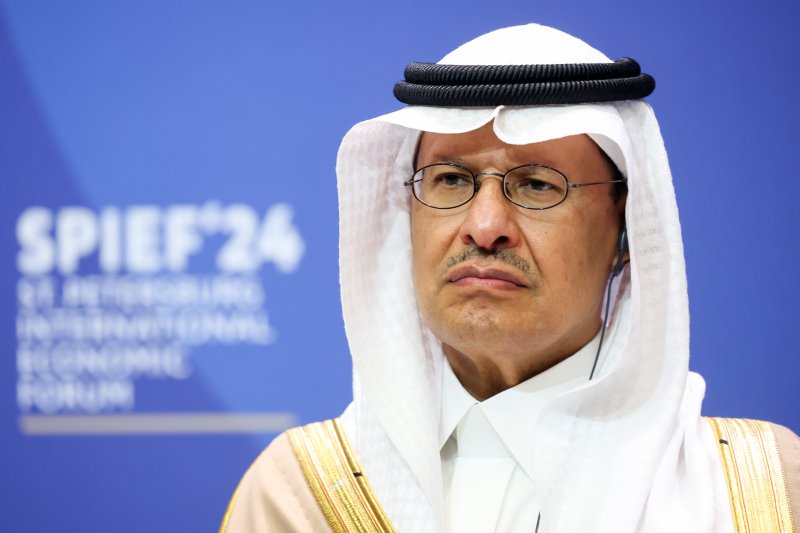 지난 6월 6일 러시아 상트페테르부르크에서 열린 석유 관련 행사에 참석한 사우디아라비아의 압둘아지즈 빈 살만 에너지부 장관.타스연합뉴스