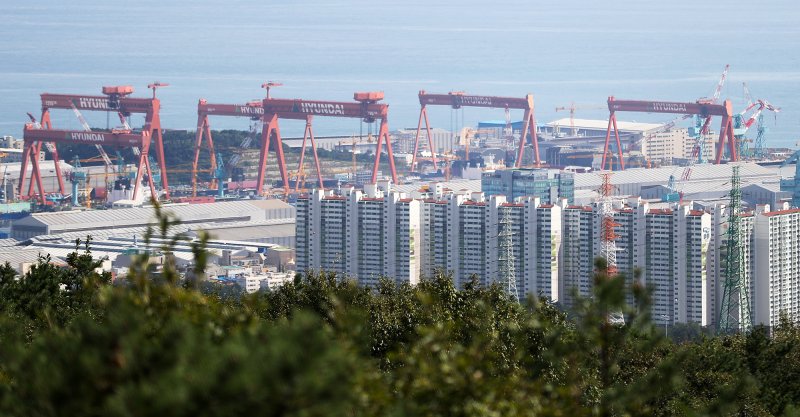 HD현대중공업 노조는 2024년에 이어 지난해 사측과의 임금단체협약에서 승진거부권 인정을 요구했다. 뉴스1