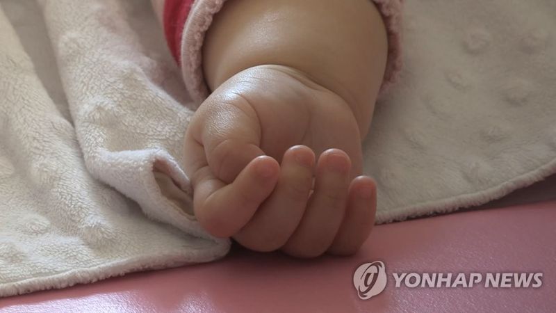 "부모님에 들킬까 봐"..갓난아기 얼굴 발로 눌러 질식사 시킨 20대 미혼모