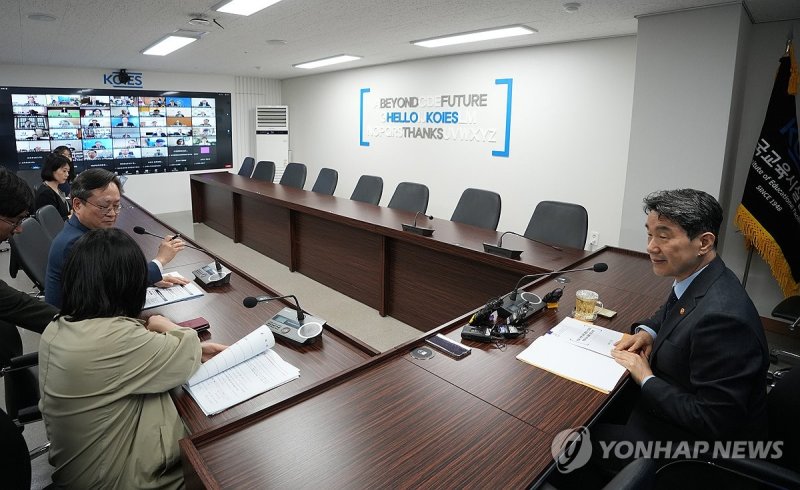 이주호 "선진 의대교육 정부 혼자 못만들어…전공의 등 동참해달라"