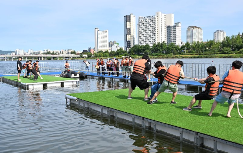 초대형 마두희 줄다리기.. 4000명 참가 힘겨루기 장관