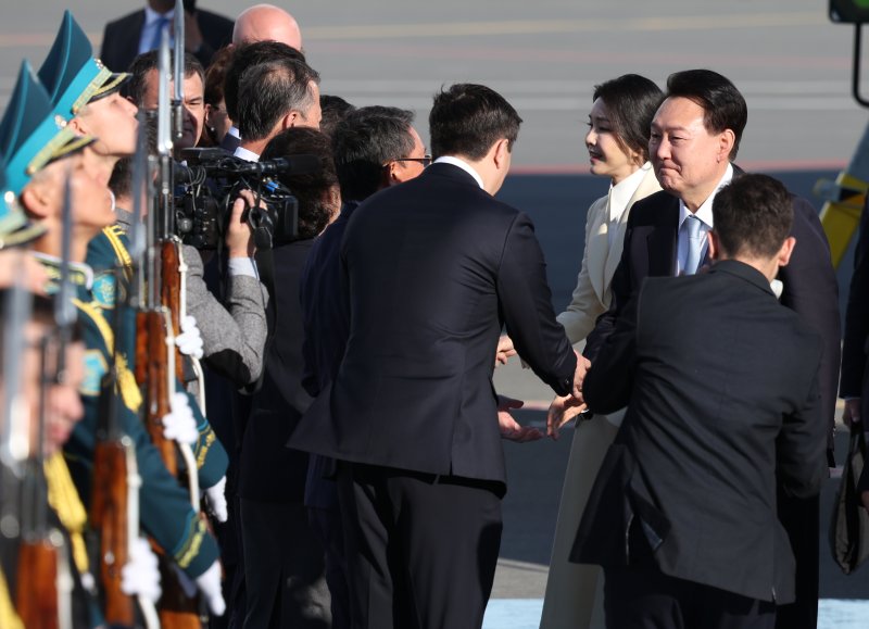 [속보]尹대통령, 카자흐 도착..중앙아 순방 두번째 일정 돌입